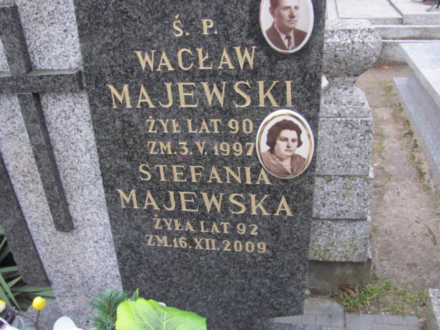 Stefania Majewska 1917 Łódź Ruda - Grobonet - Wyszukiwarka osób pochowanych