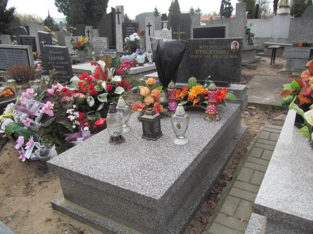 Grób Mieczysław Rybczyński