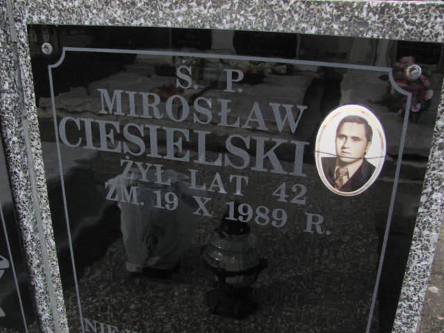 Mirosław Ciesielski 1947 Łódź Ruda - Grobonet - Wyszukiwarka osób pochowanych
