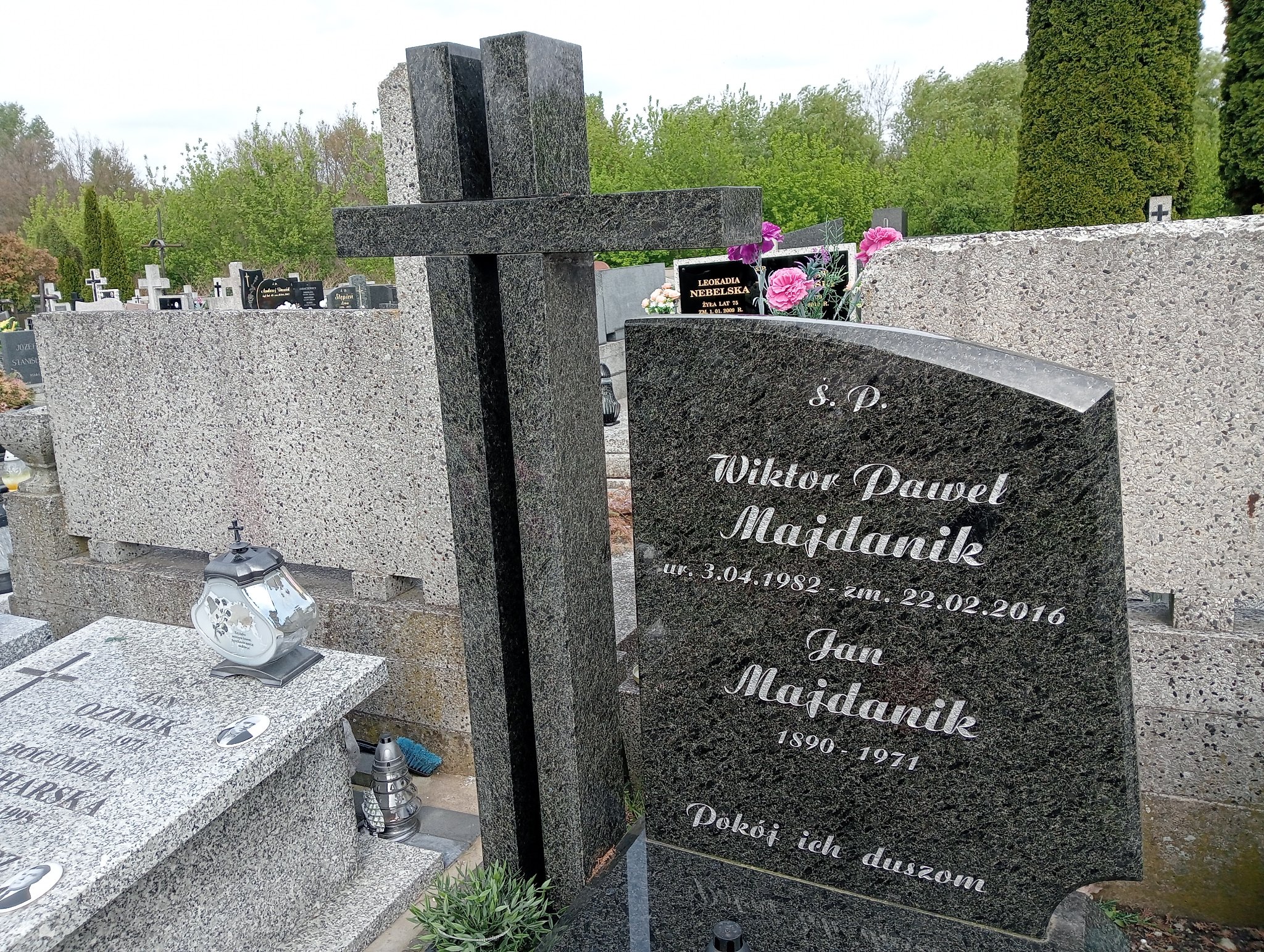 Wiktor Paweł Majdanik 1982 Łódź Ruda - Grobonet - Wyszukiwarka osób pochowanych