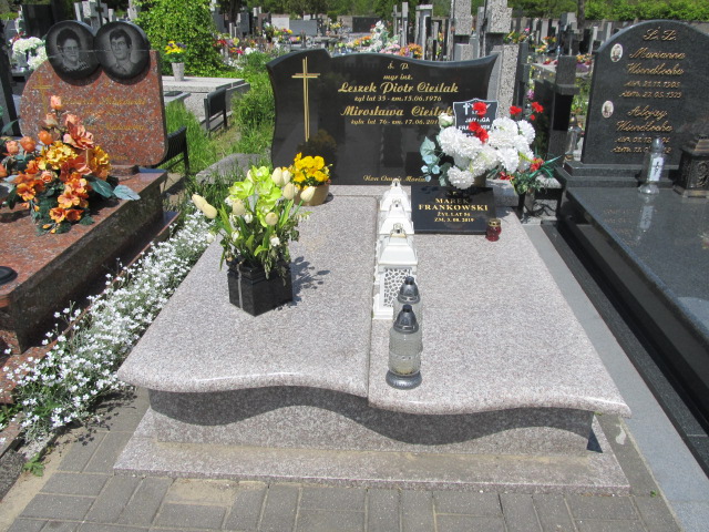 Grób Marek Frankowski