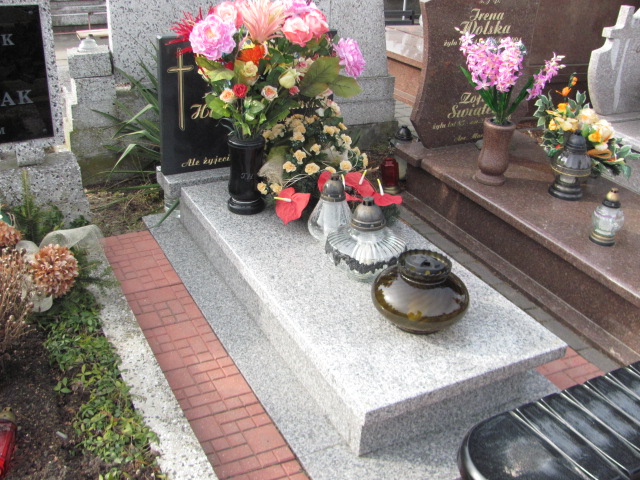 Grób Henryka Trzmiel